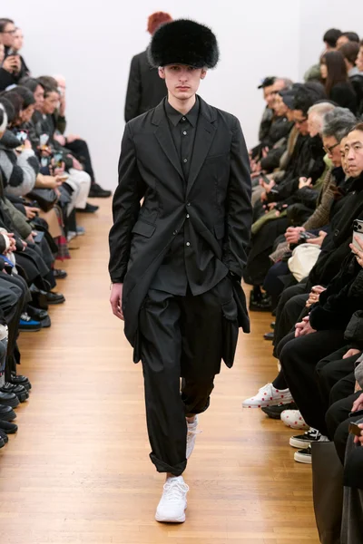 Look 3